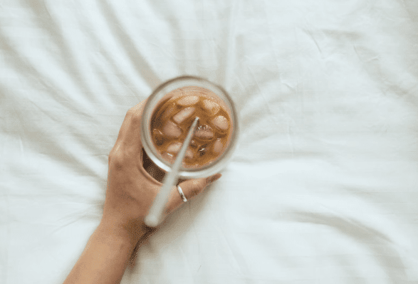 What should you drink before bed to help you sleep? - Time4Sleep