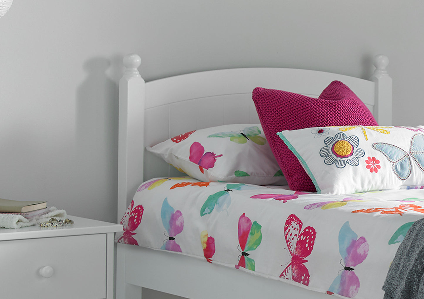 Charleston Solo White Bed With Liv & Lou Guest UnderBed Bed time4sleepadmin