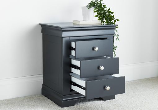 Chateaux Beluga 3 Drawer Bedside