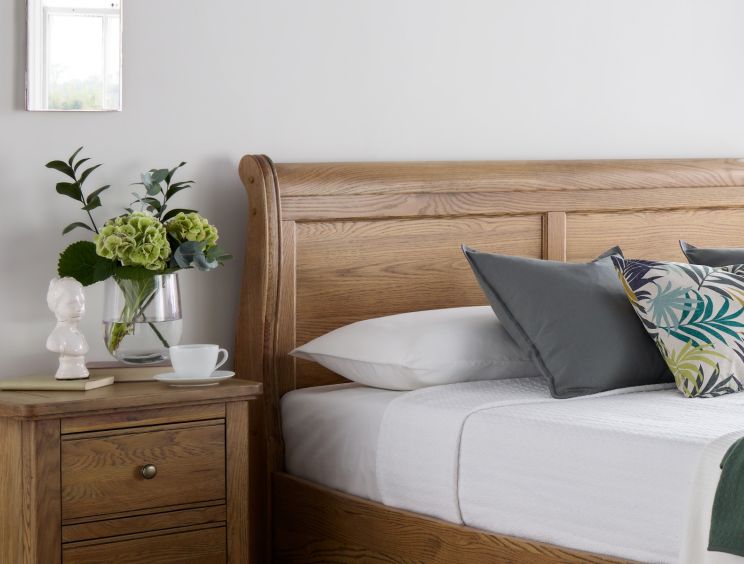 Solid oak sales sleigh bed