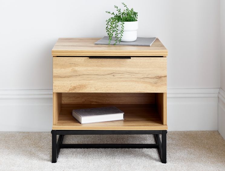 Chicago 1 Drawer Oak Finish Bedside