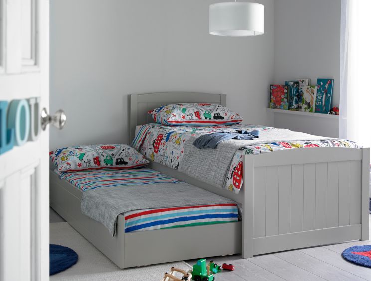 Bed with clearance trundle bed