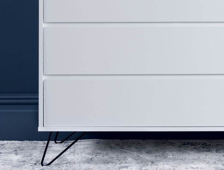 Sofia 4 Drawer Chest White With Black Feet