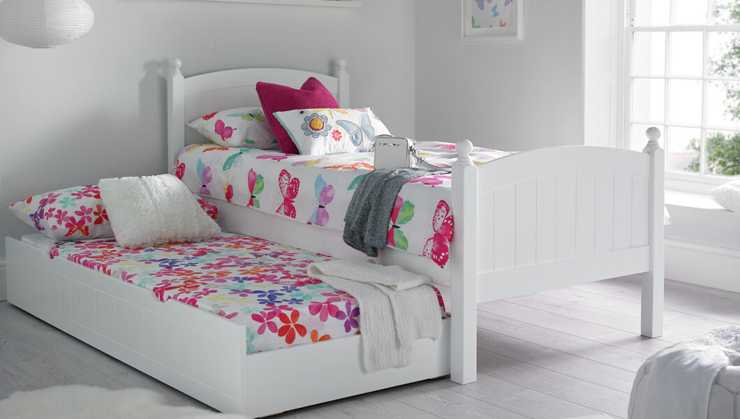 girls white wooden bed